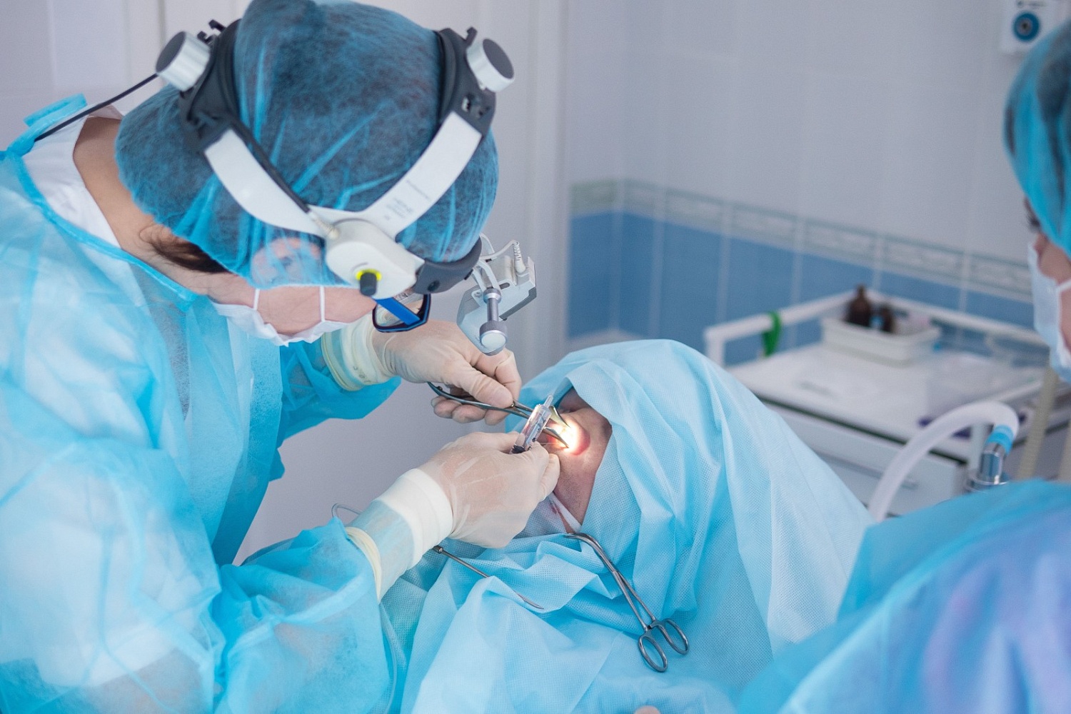 Ринопластика (пластика носа)